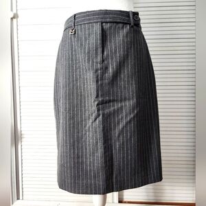 Micheal kors grey white striped business skirt sz 4